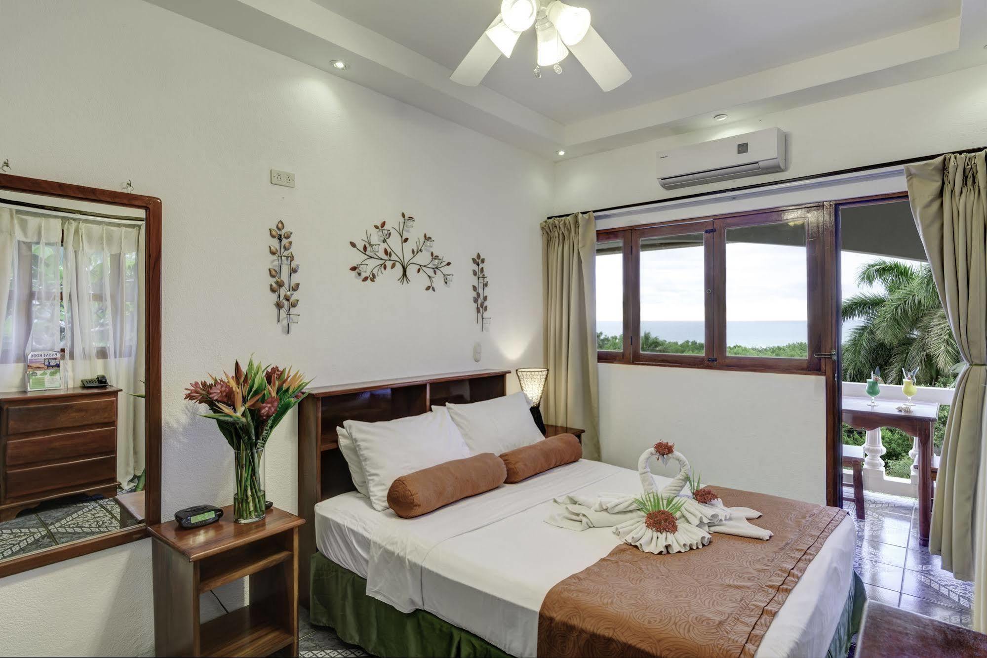Best Western Tamarindo Vista Villas Exterior photo