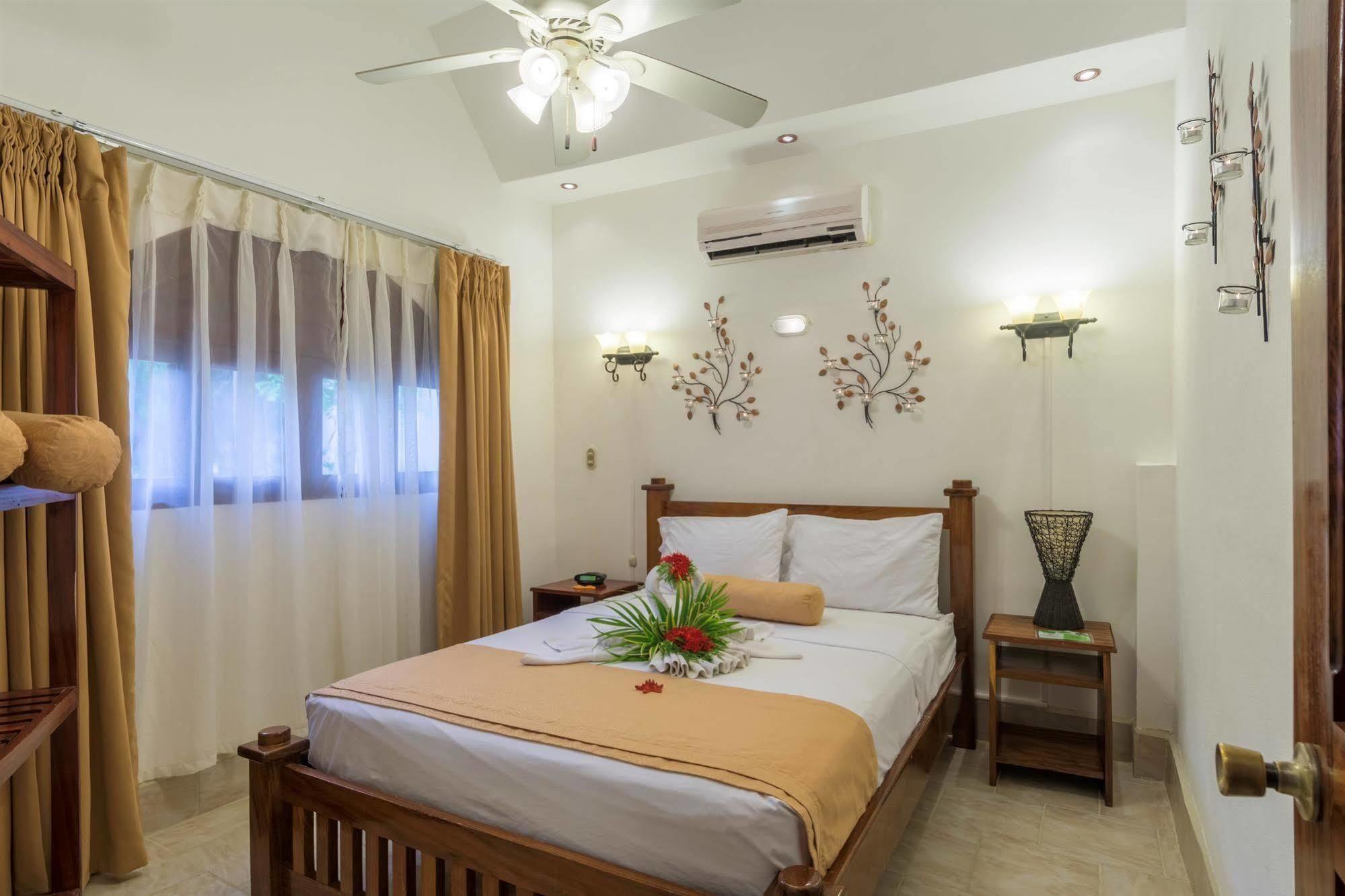 Best Western Tamarindo Vista Villas Exterior photo